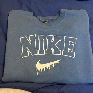 NIKE drip crewneck, size Large